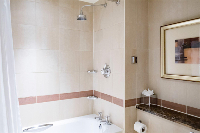 Bathroom 4, The Chamberlain Hotel, London