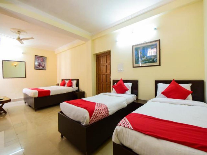 Others 3, Hotel Anand Palace, Kangra
