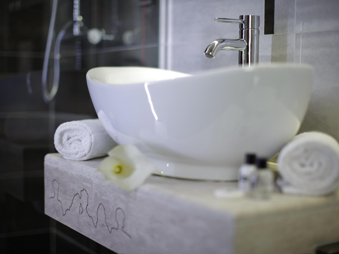 Bathroom 4, Hotel Theater Belgrade, Belgrade