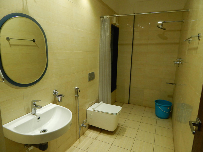 Bathroom 4, Hotel Aadhi, Nagappattinam