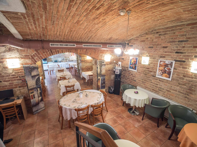Food & Drinks 5, Hotel Alton, Praha 1