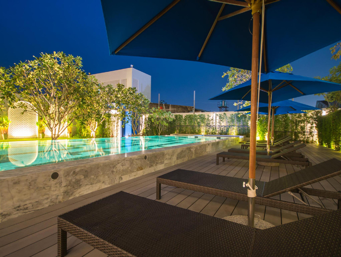 Sport & Beauty 2, Little Nyonya Hotel, Phuket Island