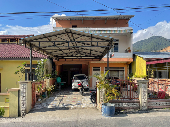 Exterior & Views 2, Valencia Homestay RedPartner, Simalungun