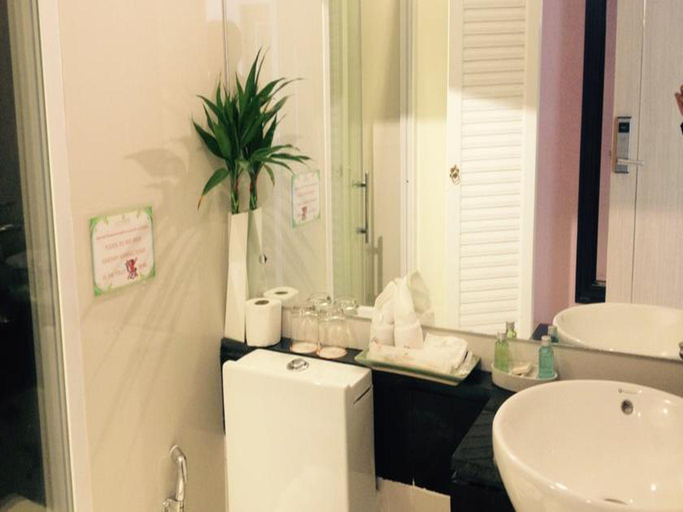 Bathroom 5, Kavinburi Green Hotel, Muang Udon Thani