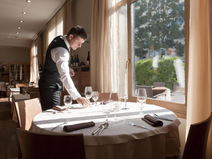 Food & Drinks 4, Hotel Piramida, Maribor