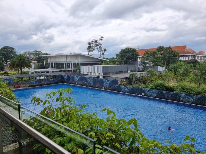 Exterior & Views 20