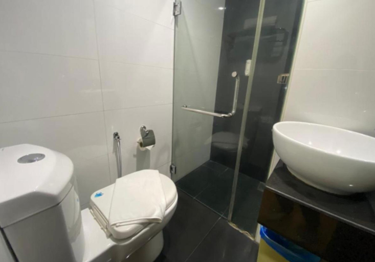 Bathroom 5, Hotel Ezzyhome Kebun Teh, Johor Bahru