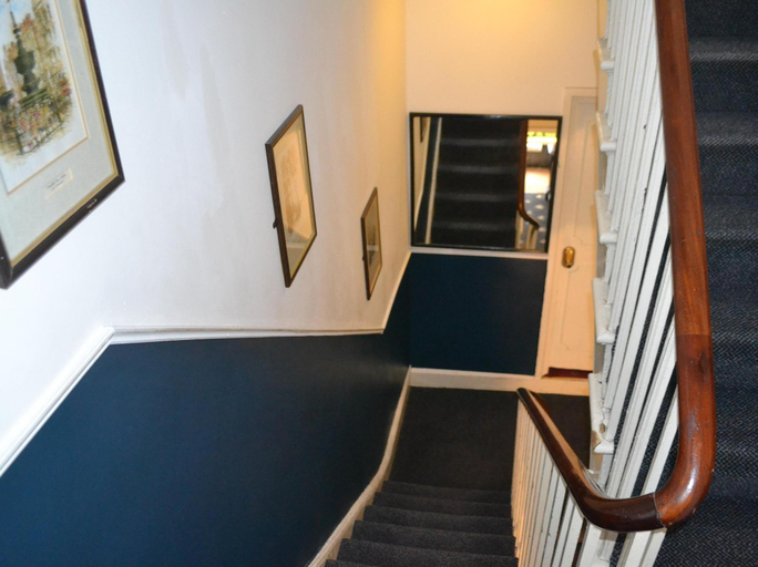 Others 5, The Blair Victoria Hotel, London