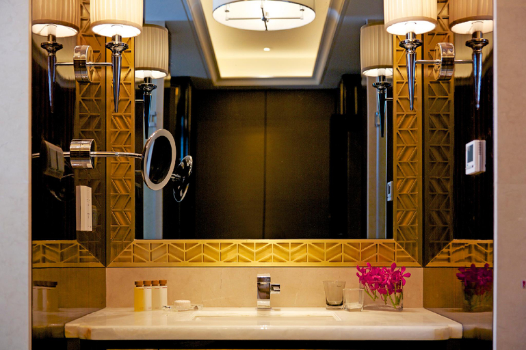 Bathroom 5, Zhejiang Xizi Hotel, Hangzhou