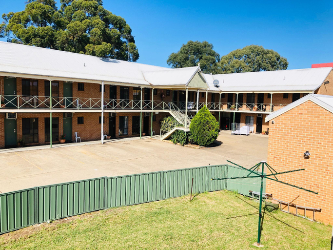 Exterior & Views 2, Campbelltown Colonial Motor Inn, Campbelltown - South