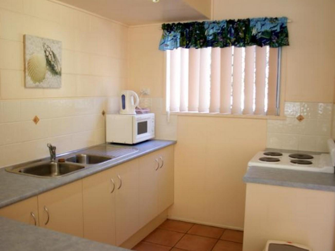Others 4, Pippies Backpacker Units, Cooloola (excl. Gympie)