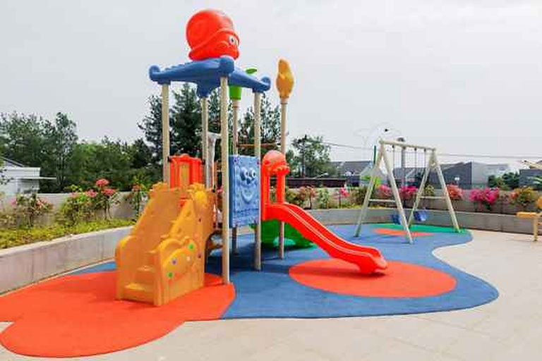 Family & Kids 4, Comfy Studio at Amazana Serpong Apartment By Travelio, South Tangerang