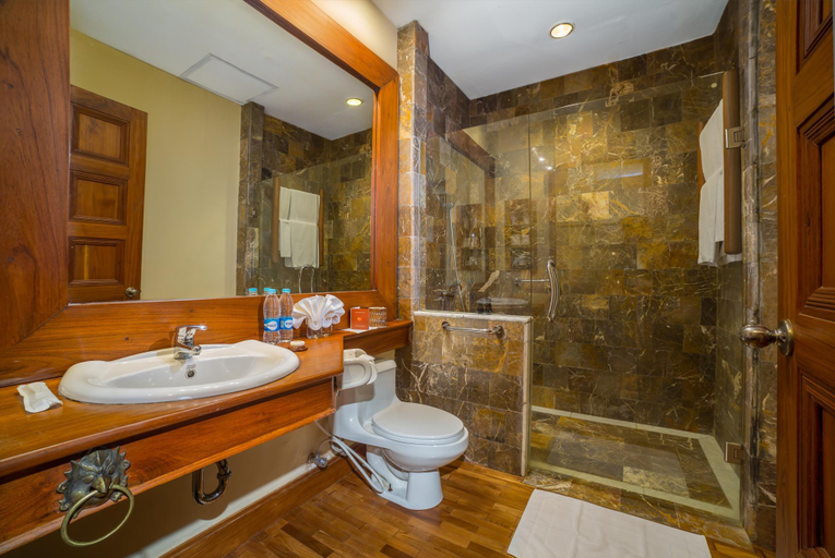 Bathroom 5, The Hotel @ Tharabar Gate, Myingyan