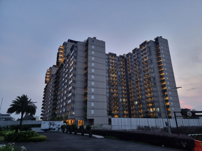 Exterior & Views 15