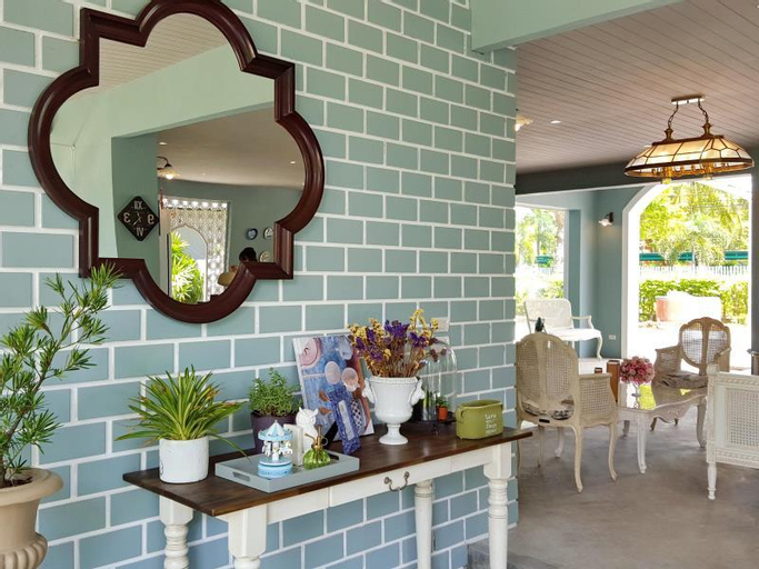 Food & Drinks 5, Perennial Resort, Phuket Island