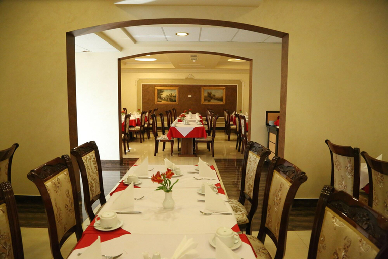 Food & Drinks 5, Royal Plaza, Yerevan