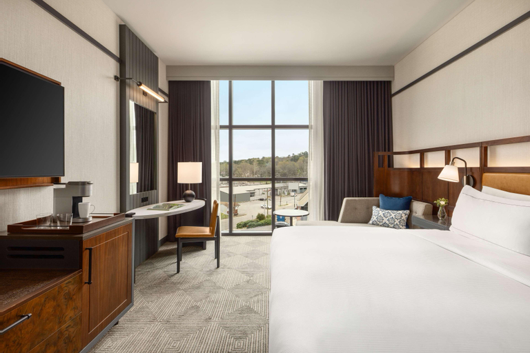 Bedroom 2, Valley Hotel Homewood Birmingham, Curio Collection, Jefferson