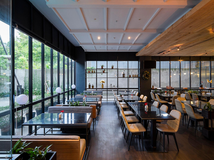 Food & Drinks 5, Park 5 Hotel, South Jakarta