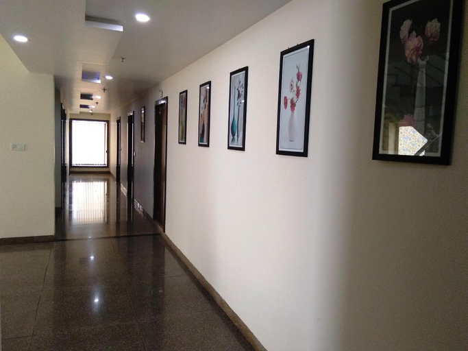 Public Area 2, Hotel Karan Vilas, Agra