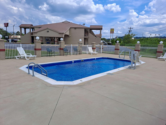 Sport & Beauty 5, Americas Best Value Inn Grayson, Carter