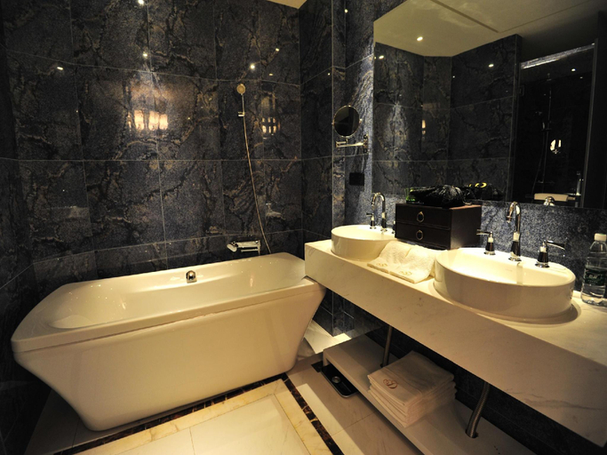 Bathroom 3, Beijing Dieshang Boutique Hotel, Beijing