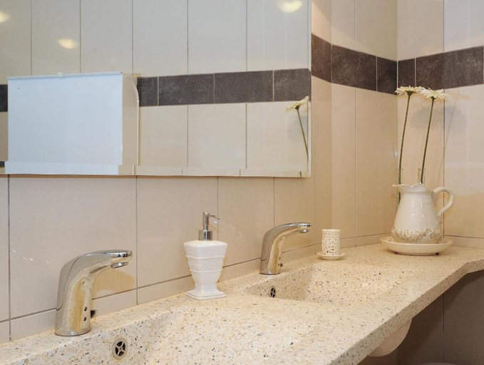 Bathroom 4, Hotel Hjallerup Kro, Brønderslev