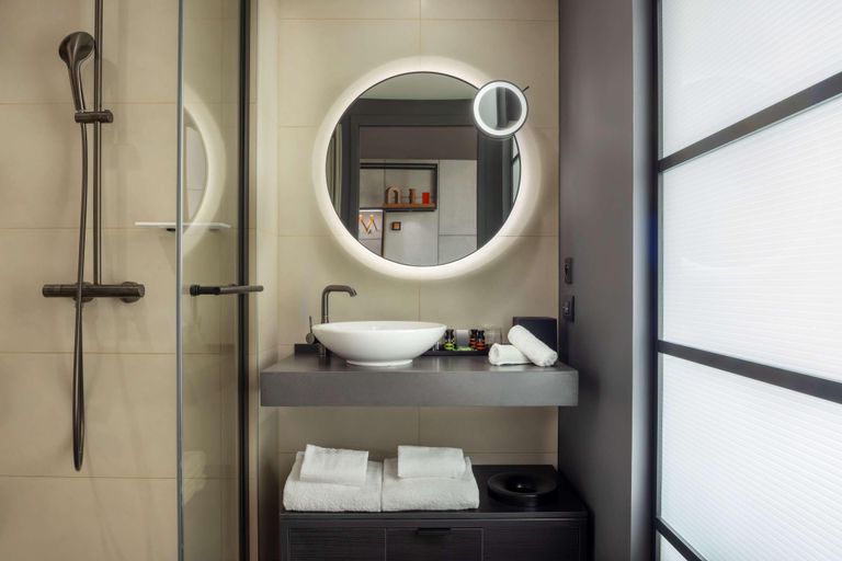 Bathroom 5, Canopy by Hilton Paris Eiffel Tower, Paris
