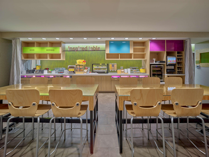 Food & Drinks 5, Home2 Suites by Hilton Wayne, Passaic