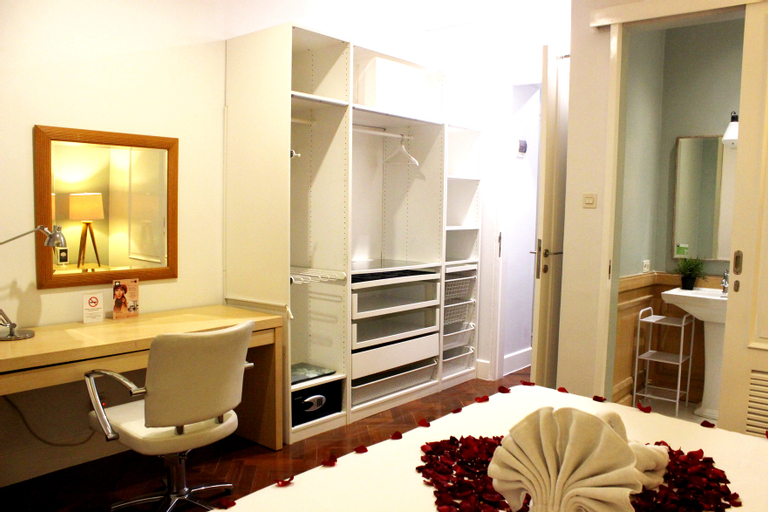 Bathroom 10