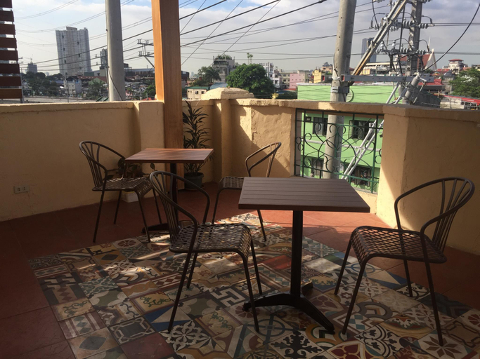 Others 4, 1 River Central Hostel, Makati City