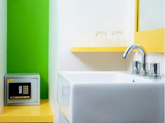 Bathroom 5, Amaris Hotel Cilegon, Cilegon