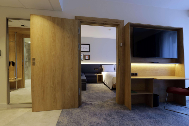 Bedroom 3, Hampton By Hilton Olsztyn, Olsztyn City