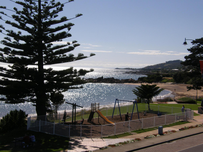 Others 5, Penguin Waterfront Escape, Central Coast - Pt A