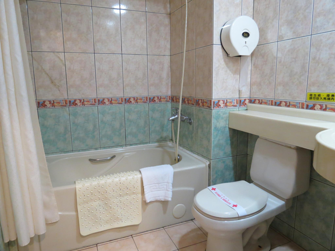 Bathroom 4, East Commercial Affairs Hotel, Yilan