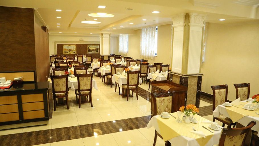 Food & Drinks 5, Royal Plaza, Yerevan
