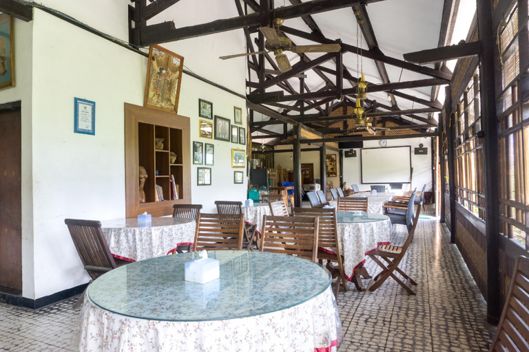 Food & Drinks 4, Hotel O Srikandi Hotel, Pacitan