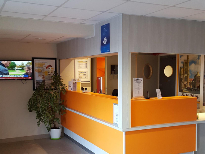 Others 5, Premiere Classe Sens Nord - Saint Clement, Yonne