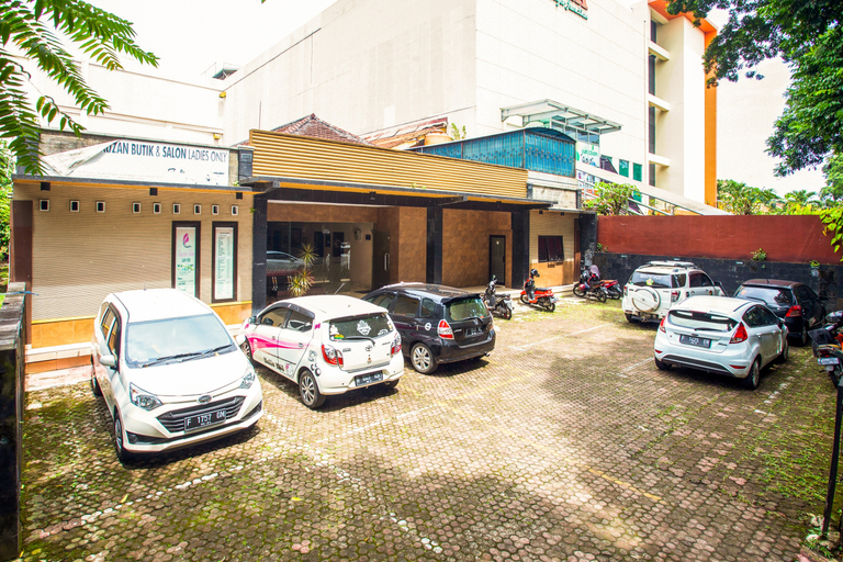 Public Area 3, SPOT ON 3858 Elsana Transit Hotel, Bogor
