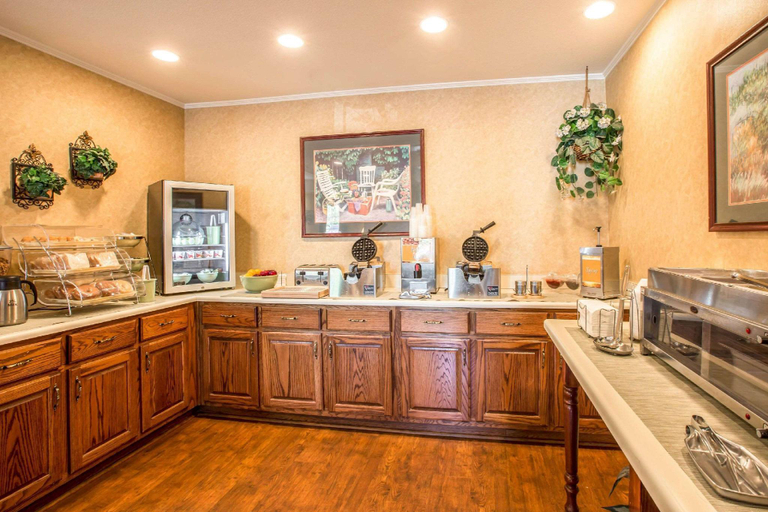 Food & Drinks 3, Quality Inn Greeneville - Tusculum, Greene