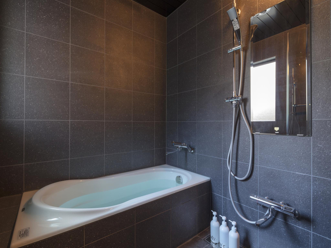 Bathroom 2, Hikoso-machi Kin no Ma, Kanazawa