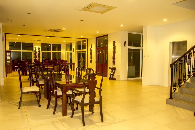 Food & Drinks, Hotel Villa Viana, Mahawewa