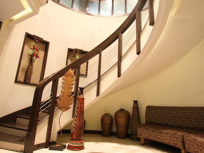 Public Area 3, Hotel Meera, Raipur
