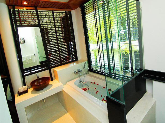 Bathroom 4, Numsai Khaosuay Resort, Muang Ranong