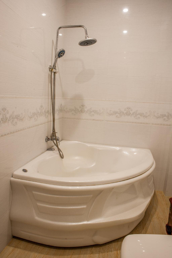 Bathroom 4, Trieu Khang Hotel, Cam Ranh