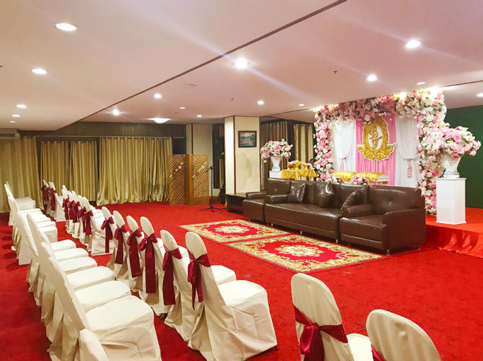 Business Facilities 14