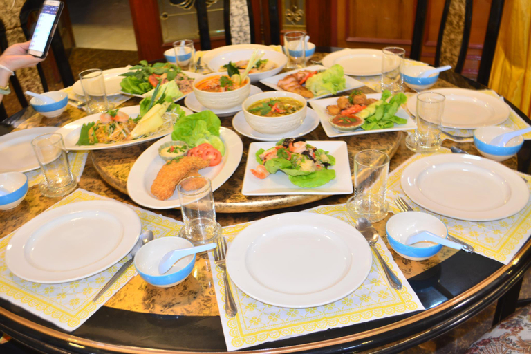 Food & Drinks 4, VC Phayao Hotel, Dok Kham Tai