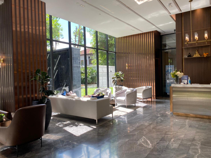 Public Area 4, Siamese Exclusive Queens, Khlong Toey
