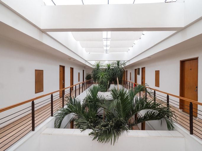 Exterior & Views 19