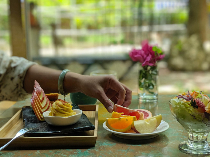 Food & Drinks 2, Howard Kenting Wonder House, Pingtung