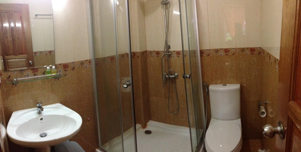 Bathroom 3, UI Inn, Malé